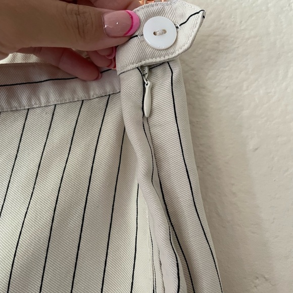 Striped Cropped Trousers - Picture 5 of 5